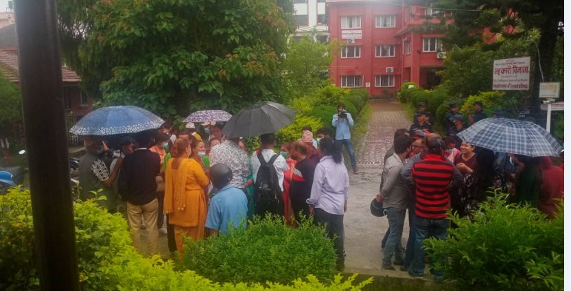 बचतकर्ताको करोडौ कुम्ल्याएर काठमाण्डौबाट गौतमश्री सहकारीका संचालक बेपत्ता