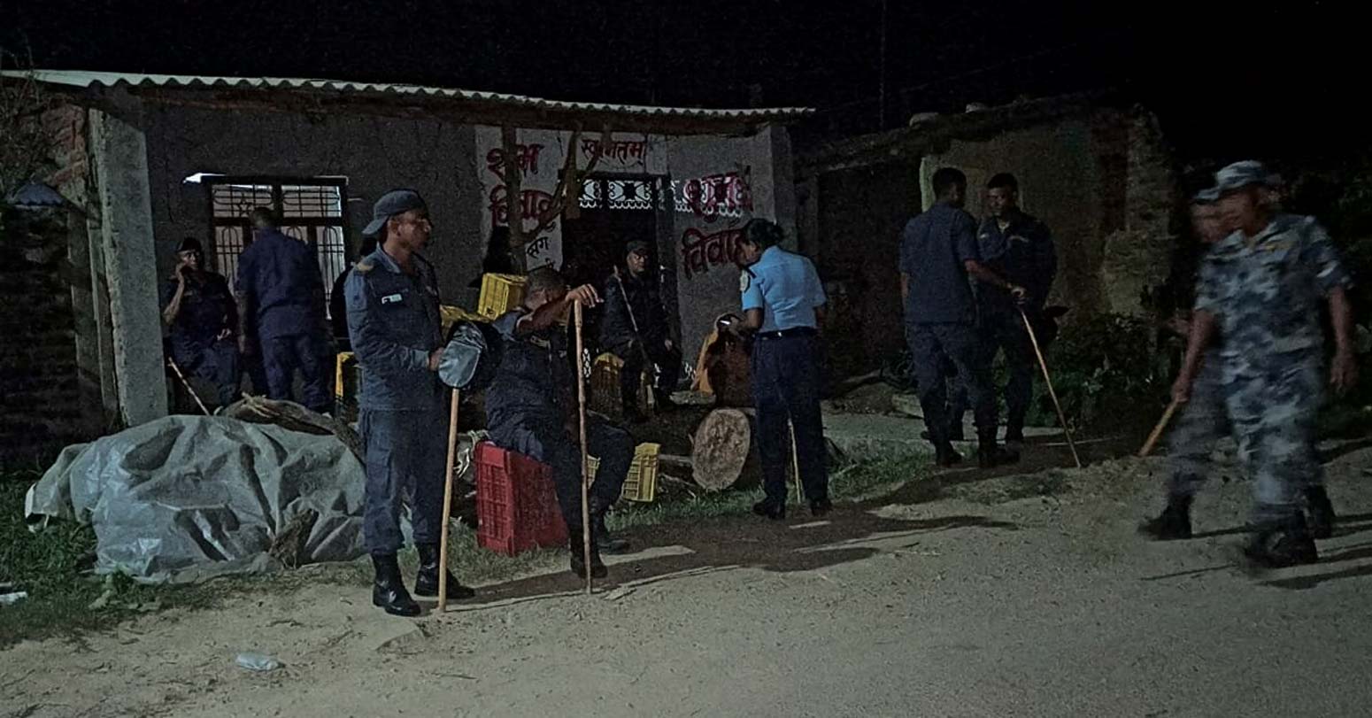 बलात्कारको शिकार भएकी सिराहाकी बालिकाको शव आरोपीको घरमा राखेर प्रदर्शन