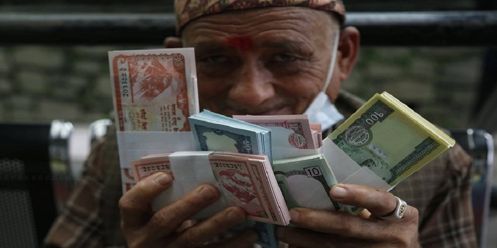 दशैँ ल्यायो बैंकले साट्न थाल्यो आजदेखि नयाँ नोट