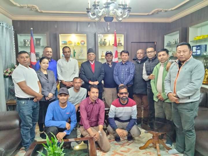स्वतन्त्र घोषणा गरेका कार्यकर्ता काममा फर्किए पछि उम्मेदवार बराललाई केही राहत