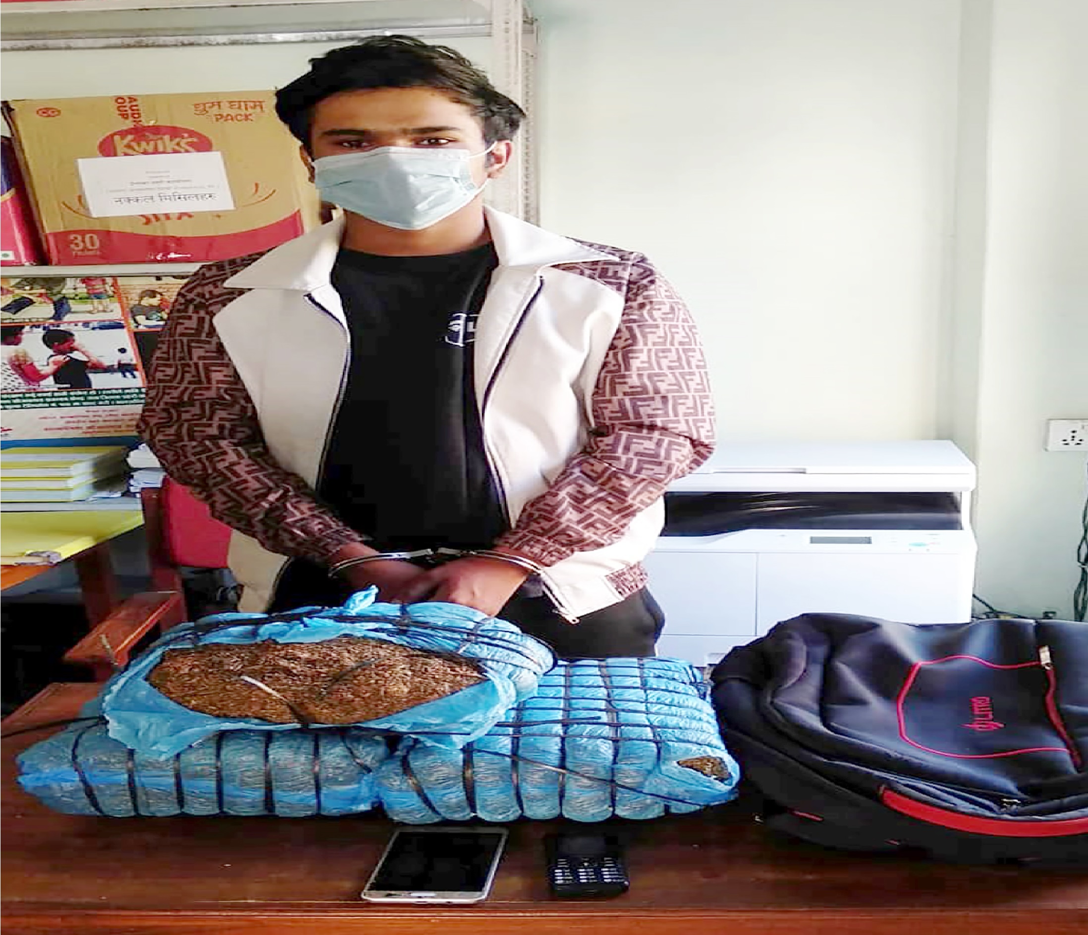 पाँच किलो गाँजासहित पोखराबाट तनहुँका मिया पक्राउ