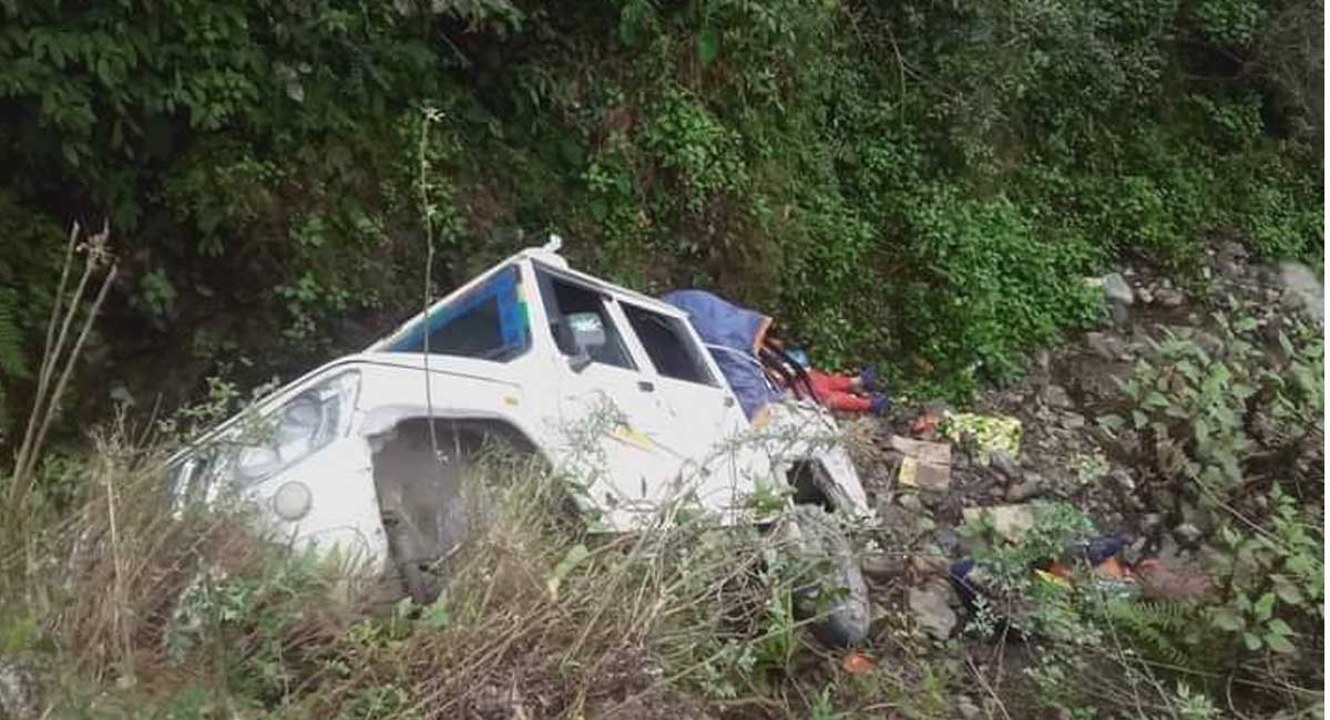 लमजुङको भुलभुलेमा जीप दुर्घटना : एक जनाको मृत्यु, आठ जना घाइते