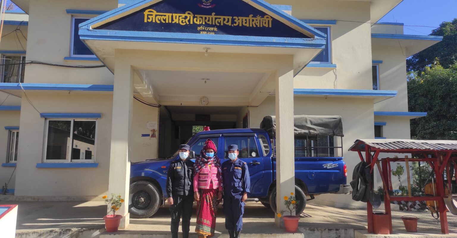 आफुलाई कुटेको भन्दै अर्घाखाँचीमा एक महिलाद्वारा ७७ वर्षीय श्रीमानको घांटी थिचेर हत्या