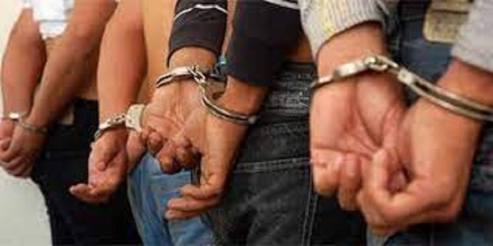 काठमाडौंको दुइ सरकारी कार्यालयमा प्रहरीको छापा, दुइ दर्जनबढी बिचौलिया पक्राउ