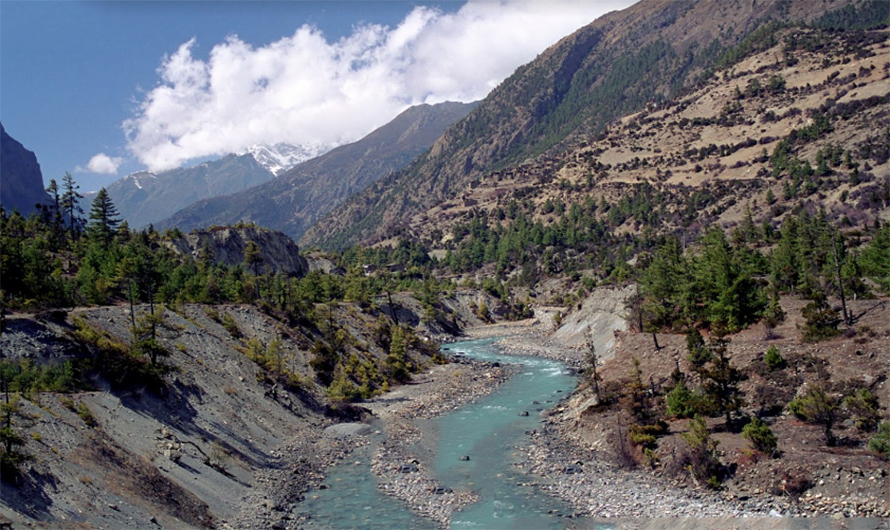 लमजुङ मामाघर बस्दै आएकी बाँकेकी बालिका मर्स्याङ्दी नदीको पुलमुनि मृत भेटिइन्