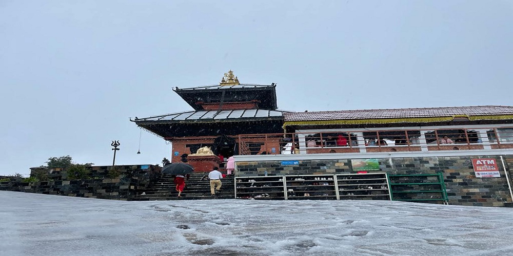 मध्ये चैतमा आएर चन्द्रगिरी डाँडामा बर्षको पहिलो हिमपात आज