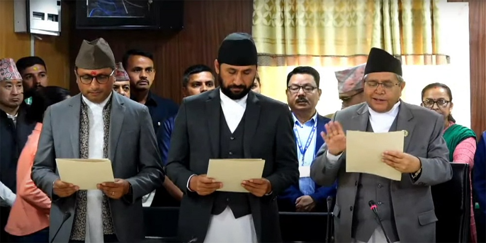 रास्वपाका दुई सदस्यले सपथ लिए तर जसपाका विजयी सदस्य भने अनुपस्थित