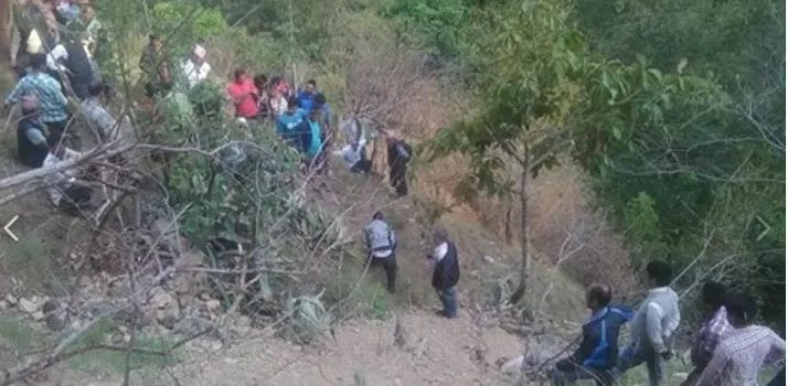 धादिङको नीघाट रोराङ्ग २ मासखर्कको जाउला थाइमा भिर
