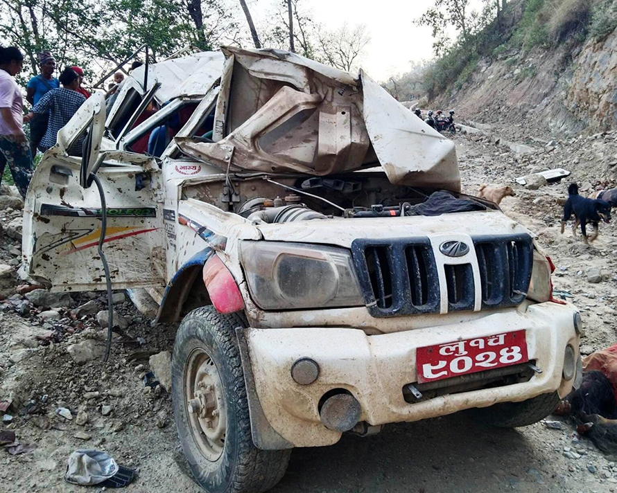 पाल्पाको सत्यवतीमा जिप दुर्घटना हुँदा मृत्यु हुनेको संख्या चार पुग्यो : मृतक सबैको सनाखत