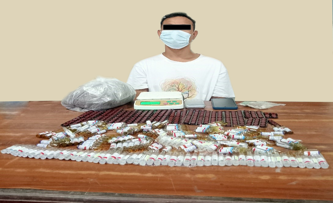 पोखराको इन्द्रपुरीटोलमा लागू औषधको स्टोर नै भेटियो : आठ ग्राम ब्राउनसुगर, गाँजा लगायतका लागू औषधहरुहरु बरामद