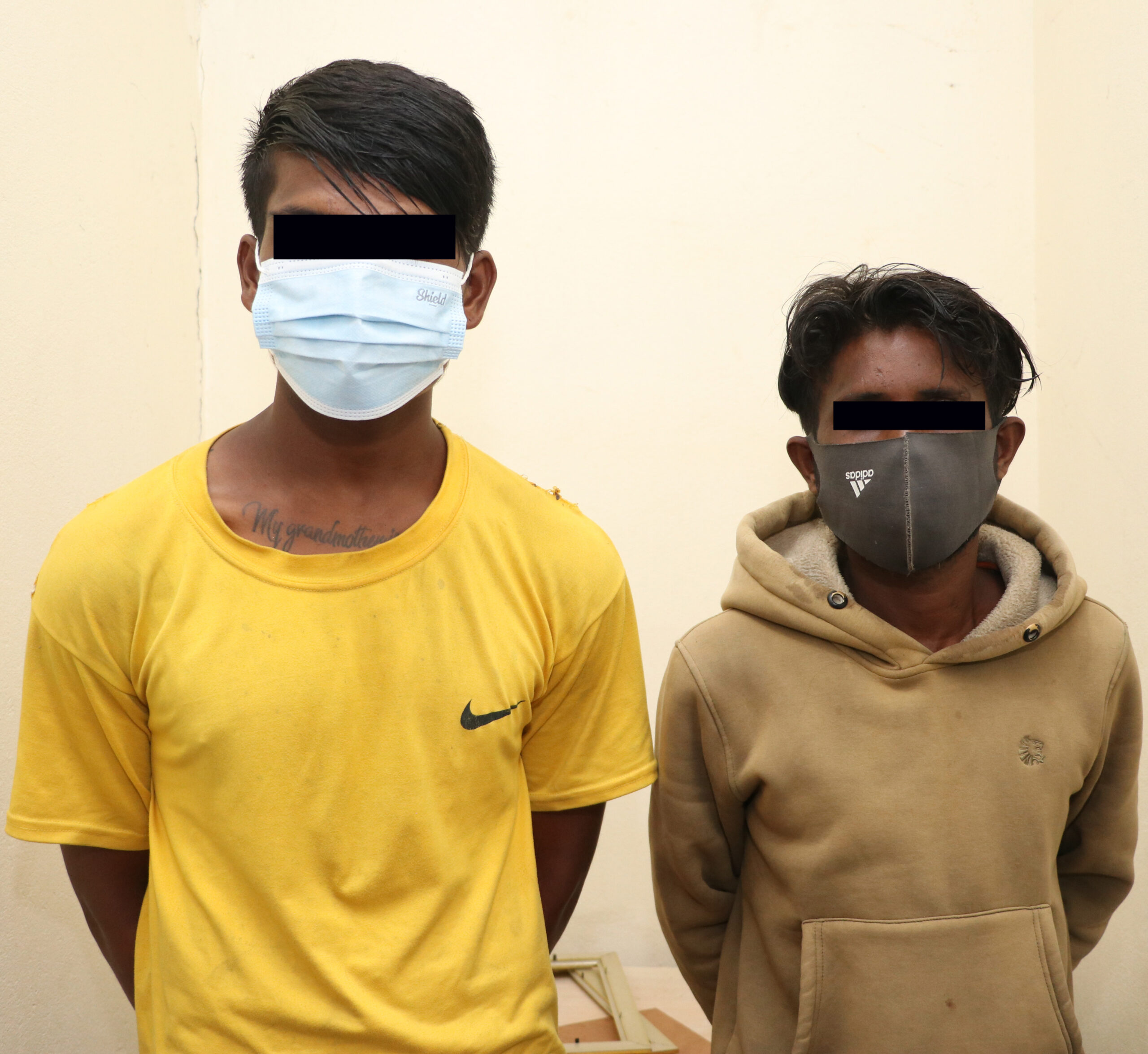यात्रुहरुको झोला तानेर जबर्जस्ती सवारी साधनमा चढाउन खोज्ने दुई जना पोखराबाट पक्राउ