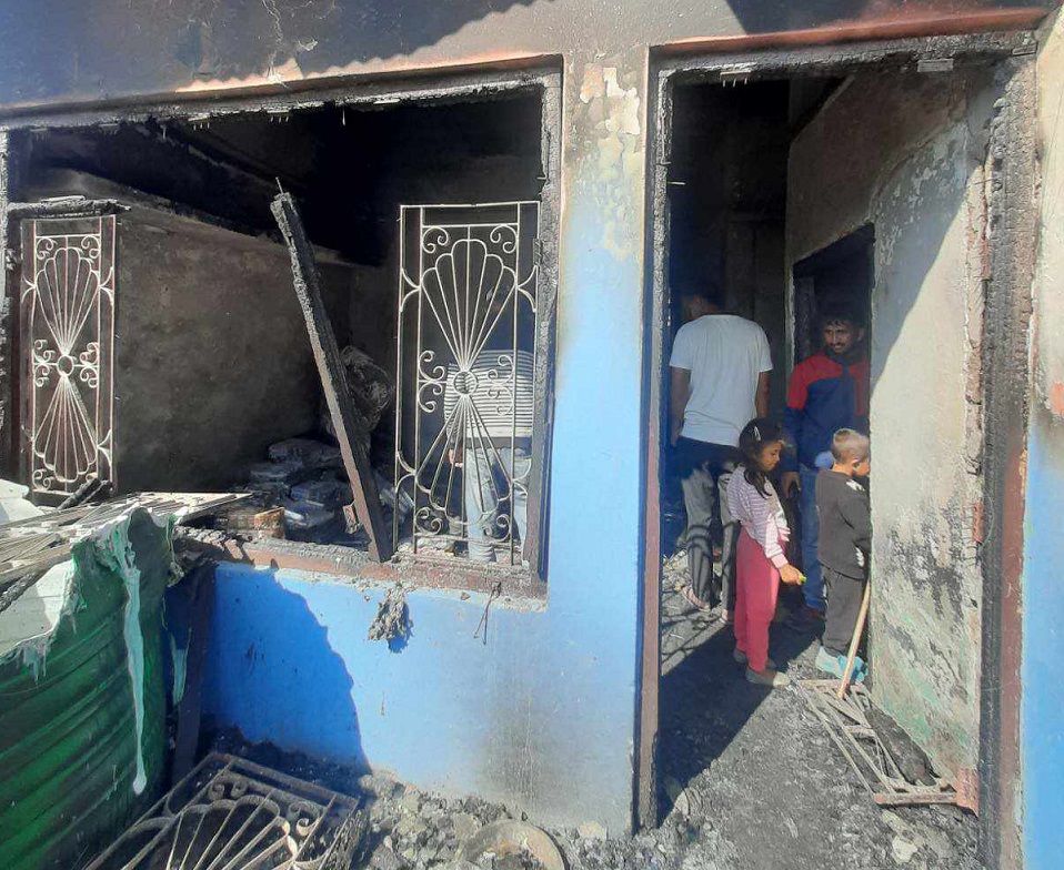 आश्रममा आगलागी हुँदा दृष्टिबिहिनहरुले अगरबत्ती बेचेर ल्याएको नगद आठ लाखसहित ३० लाख बढी क्षति