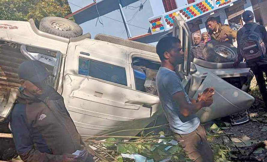 दार्चुलाको नौगाड गाउँपालिकाको जिप दुर्घटना : गाउँपालिका अध्यक्षसहित दुई जना घाइते