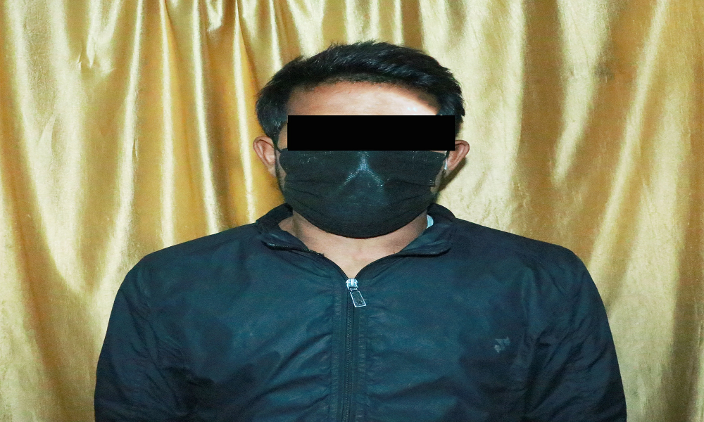 रास्वपा सभापति रबि लामिछानेलाई मकैको खोइला हानेको आरोप लागेका लमजुङ्गका सन्तोष रानाभाट