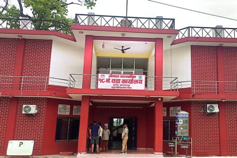 भीमदत्त १८ को वडा कार्यालयभित्र नगर प्रहरीको श्रीमती मृत भेटिइन्, सीसीटीभी खोतल्दै प्रहरी
