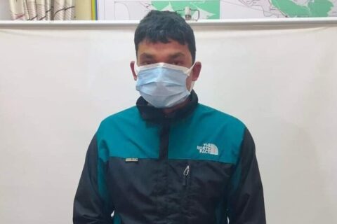 पर्वतमा शृङ्खलाबद्ध चोरी गरेको आरोपमा रोल्पाका युवा चोर्दाचोर्दै पक्राउ : ३५ तोला सुन र ११ लाख रकम बरामद