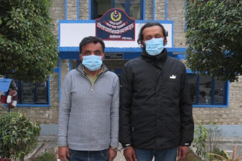 पोखराका दुई जना तीन किलो गाँजासहित लमजुङमा समातिए