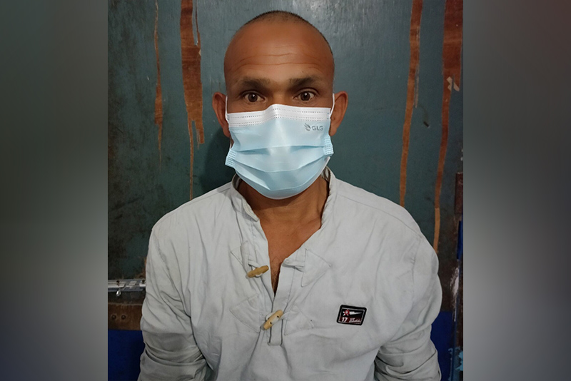 सामुदायिक वनमा डढेलो लगाउदै गरेको अवस्थामा म्याग्दीबाट पक्राउ परेका दिपक बानियाँ