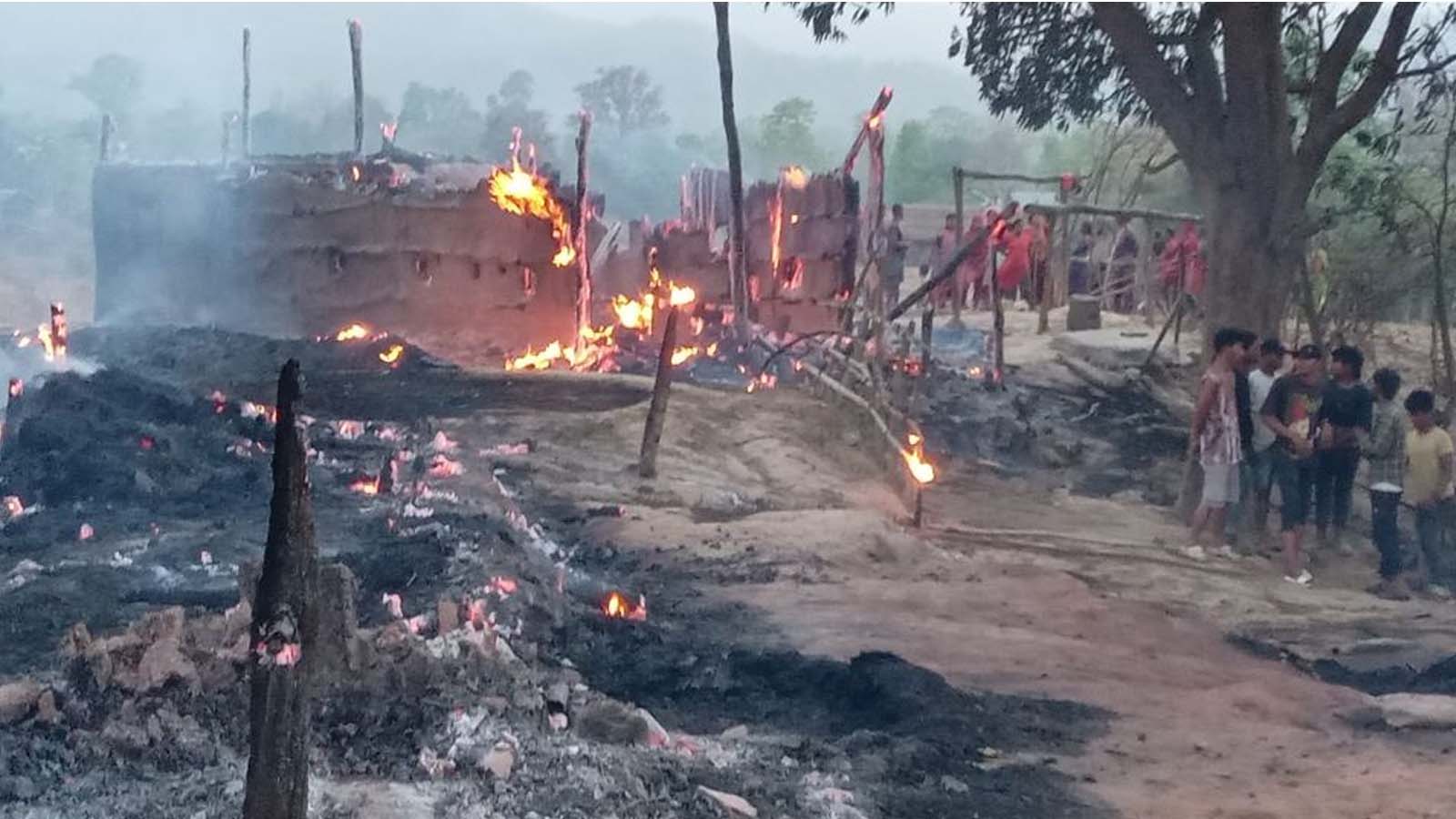 घरमा आगलागी