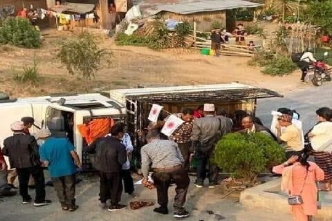 एमालेको बिजय सभाबाट फर्किएको पिकअप दुर्घटना : १९ जना घाइते