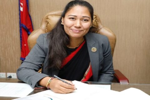 दलमा आबद्ध शिक्षकलाई कारबाही गर्ने शिक्षामन्त्रीको निर्णय के कार्यान्बयन होला ?