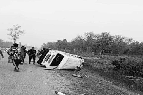 कैलालीको लम्कीमा भारतीय एम्बुलेन्स  दुर्घटना हुँदा भारतमा अस्पतालले बचाउन नसकिने भनिएकी युवतीको मृत्यु