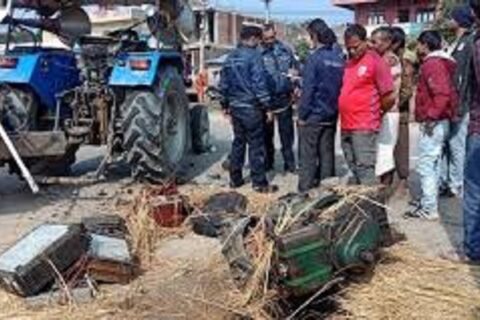 ताप्लेजुङमा ट्याक्टर दुर्घटना हुँदा एक विद्यार्थीको मृत्यु, आठ जना बिद्यार्थी घाइते