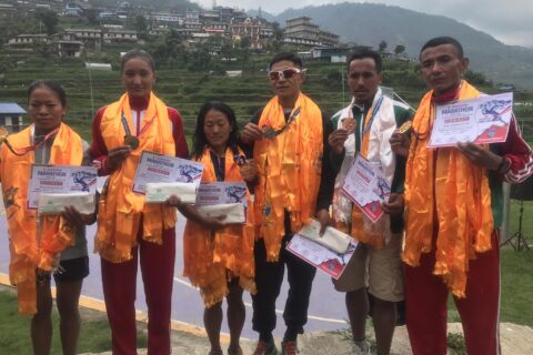चौथो संस्करणको अन्नपूर्ण म्याराथनको उपाधि नेपाल आर्मीका होमलाल श्रेष्ठलाई