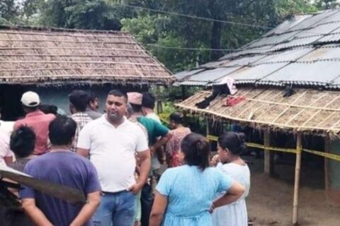 झापामा दुई छोरा खाटमा मृत र आमा झुण्डिएको अवस्थामा भेटिए