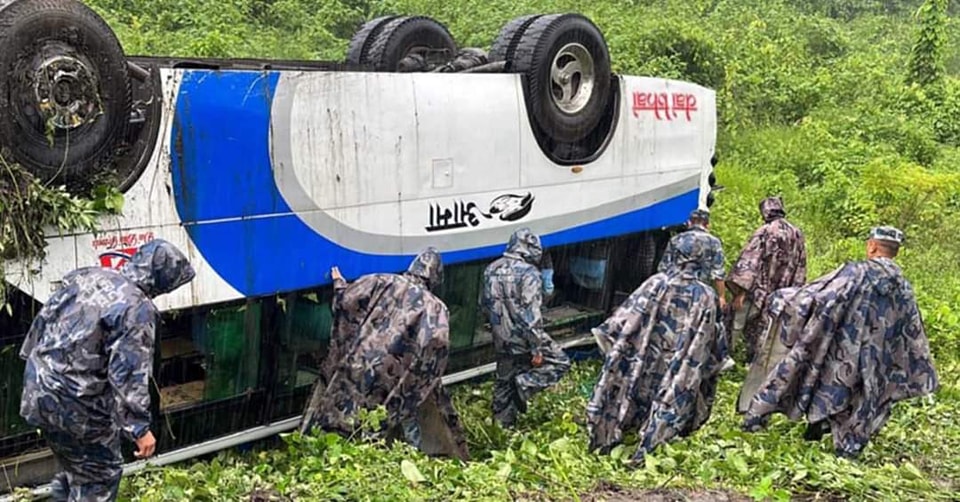 बारामा दुर्घटनाग्रस्त बस