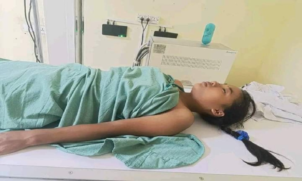 शिक्षकको कुटाइबाट घाइते झापाकी छात्रा अञ्जली गुरुङ