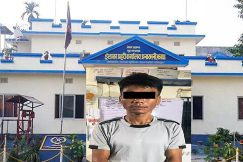 इलाका प्रहरी कार्यालय बिर्तामोडको हिरासतबाट भागेका भुटानी शरणार्थी चार दिनपछि चुरोट तान्दै गरेको अवस्थामा फेरि समातिए