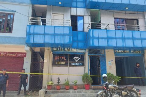 हेटौडाको होटलमा संगै बास बसेकी केटीको हत्या गरेर युवा झ्यालबाट फरार