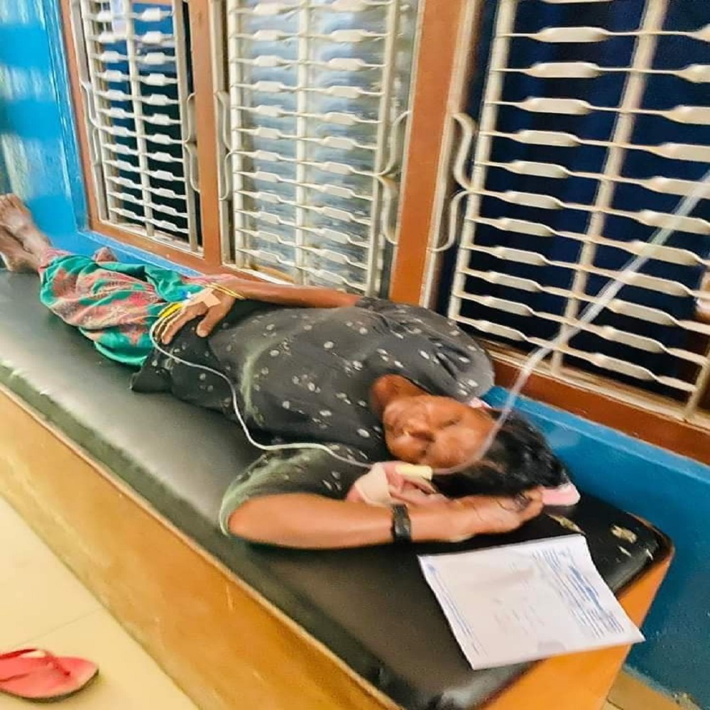 रुपन्देहीमा तीजको दर खाँदा बिरामी परेपछिउ उपचार हुँदै