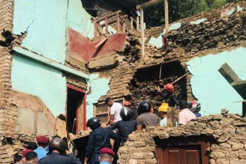 बागलुङमा घर भत्किंदा एक जनाको मृत्यु ११ जना मजदुर घाइते