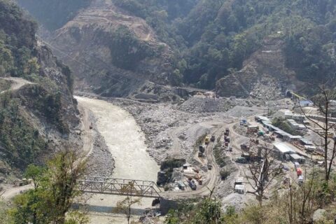 अरुण तेस्रो जलविद्युत परियोजनाका मजदुरको लडेर मृत्यु