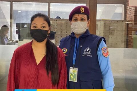 सिंगापुर पठाइदिने भन्दै ४० युवाहरुलाई ठगी कम्बोडियामा लुकेर बसेकी महिला पक्राउ