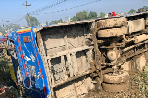 दाङमा बस दुर्घटना : २२ जना घाइते (नामबलीसहित)