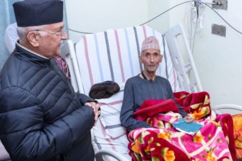 प्रधानमन्त्री ओलीका बुबा अस्पताल भर्ना