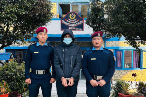 आफु विद्युतको कर्मचारी बताउने पोखराका युवा सरकारी नक्कली कागजपत्रसहित लमजुङमा पक्राउ