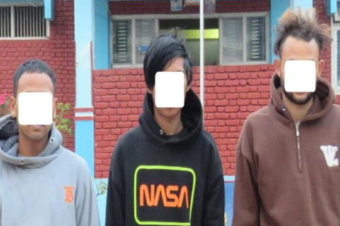 चोरीको सुनको सिक्री किन्ने कालिगढ र चोरी गर्ने दुई जना युवा बागलुङमा समातिए