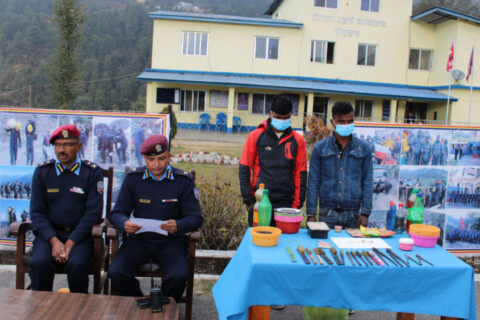 सरसफाइ गरिदिने बहानामा भारतीयद्वारा सोलुखुम्बुमा सुनका गरगहना लुटपाट : दुई जना भारतीय पक्राउ