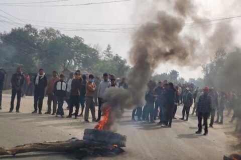 बसको ठक्करबाट दुई जनाको ज्यान गएपछि बाँकेको कुण्डाचोकस्थित सडक बन्द