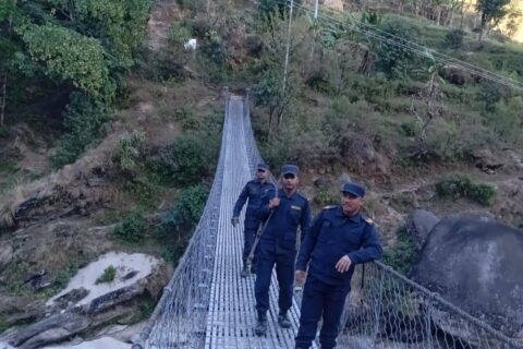 भारतको राजस्थानबाट चोरेर ल्याइएको झन्डै डेढ करोड रुपियाँको धनमालसहित दैलेखमा एक युवा समातिए