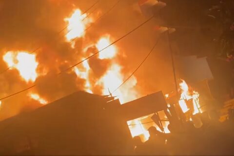 दमकलको अभावमा पानी ट्यांकरले साढे दुई घण्टा लगाएर हलेसी बजारको आगो निभायो