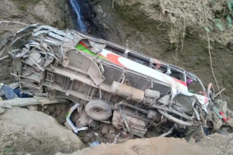 काभ्रेमा एकाबिहानै बस दुर्घटना : बसधनीको घटनास्थलमै मृत्यु,  दुई जना घाइते