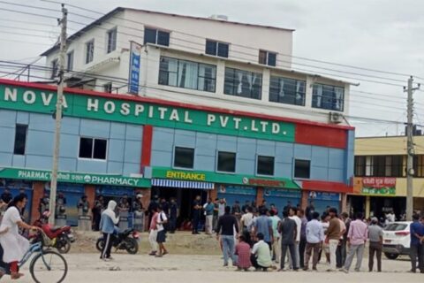 धनगढीस्थित नोभा हस्पिटलको शौचालयमा बिरामीका कुरुवा मृत भेटिए