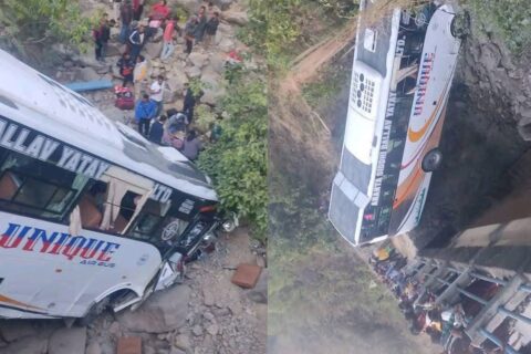 महाकुम्भ मेला जाँदै गरेको बस सुर्खेतमा दुर्घटना : ३९ जना घाइते (घाइतेको पूरा विवरण र भिडियोसहित)