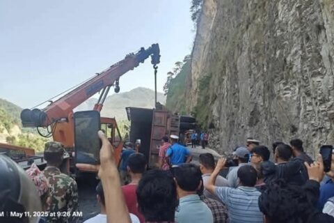 मुग्लिन-नारायणगढ सडक दुईतर्फी खुल्यो