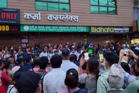 देवकुमार नेपालीको घरजग्गा लिलाम नगर्न सहकारी बैंकलाई अदालतको आदेश